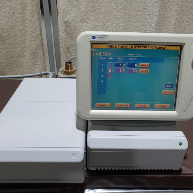 MRI injector